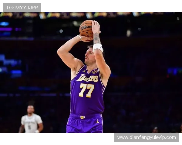 湖人迎来新赛季全员健康状态 主力球员纷纷发力力争总冠军